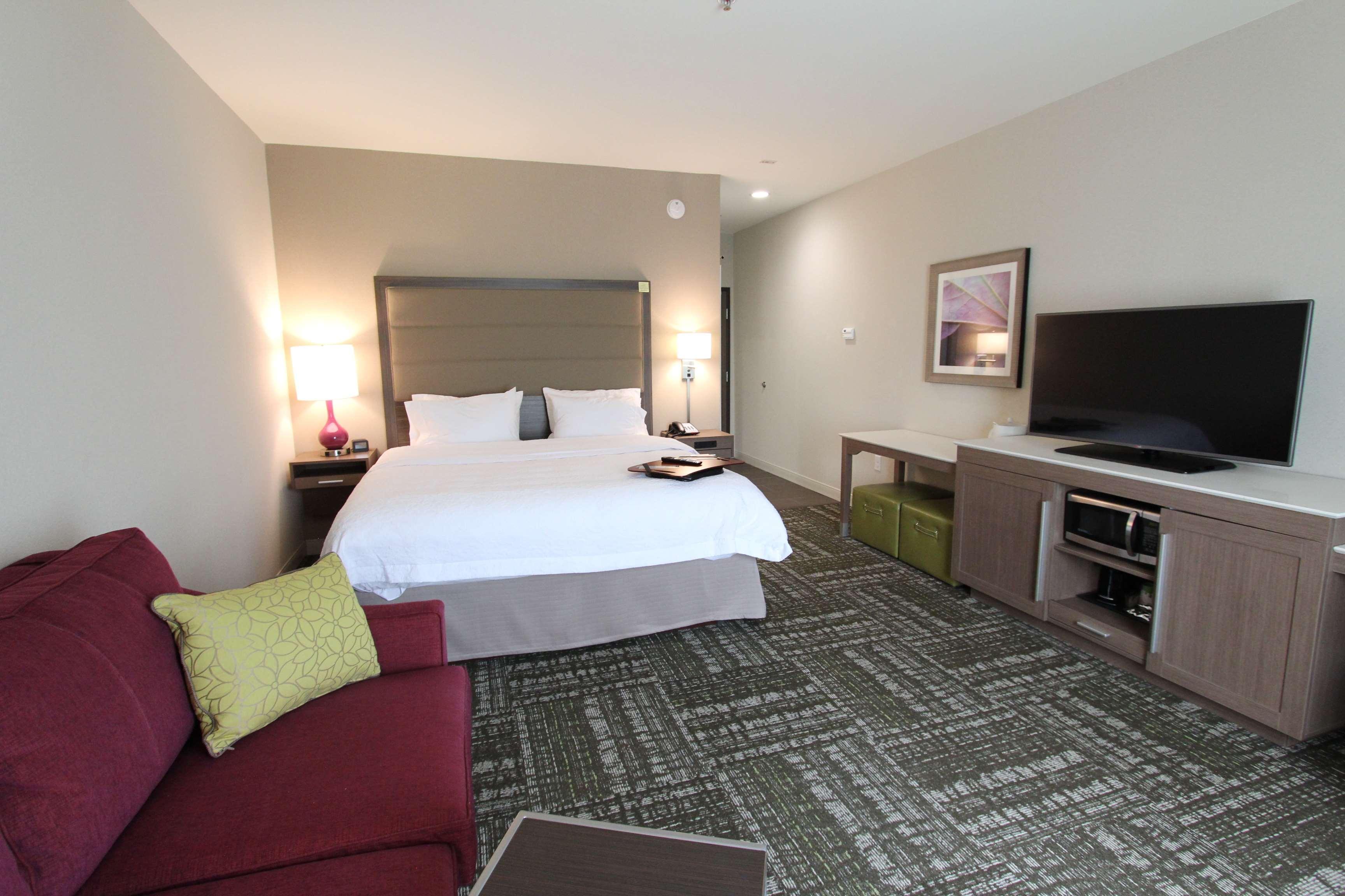 Hampton Inn & Suites Dallas Market Center Eksteriør billede