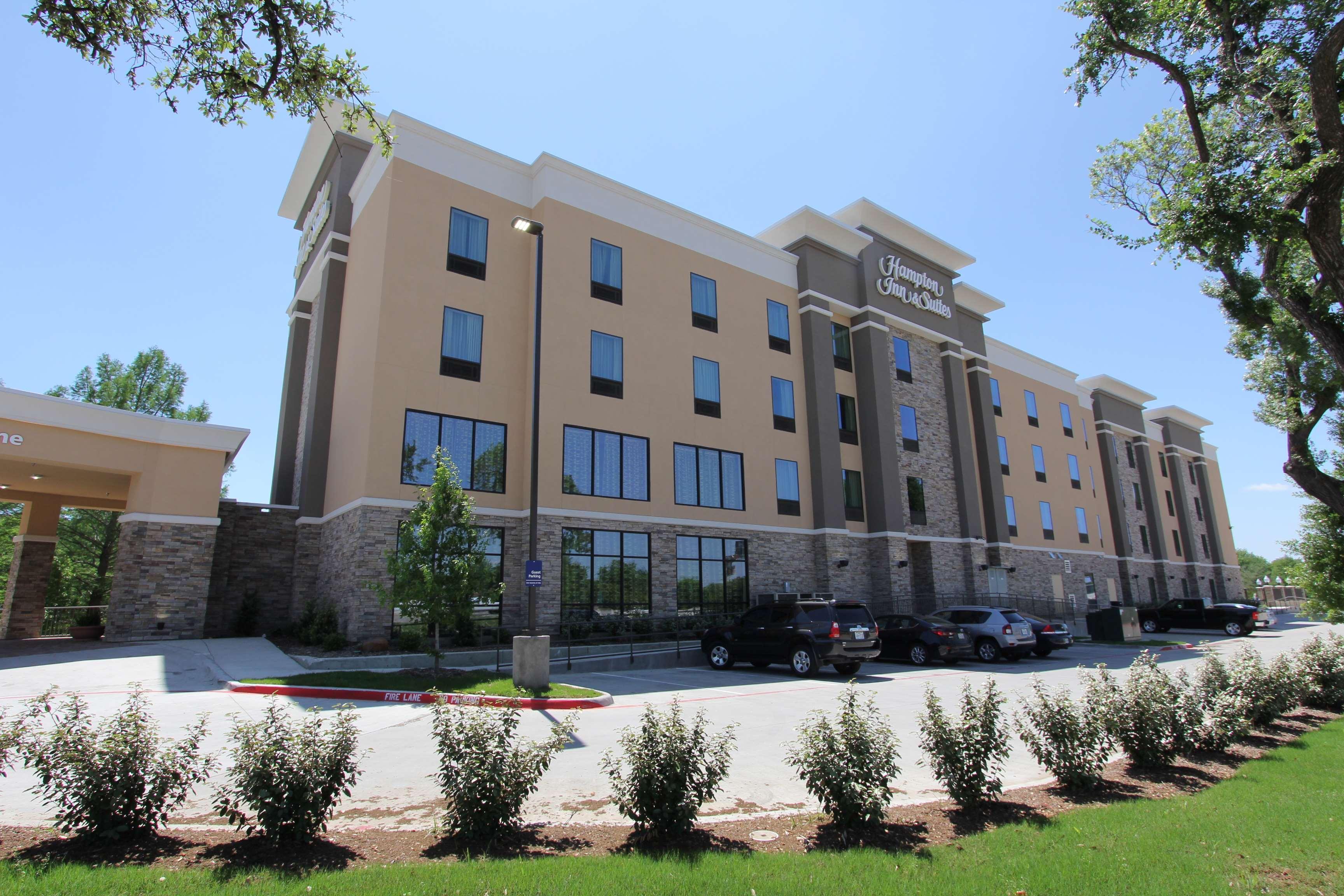 Hampton Inn & Suites Dallas Market Center Eksteriør billede