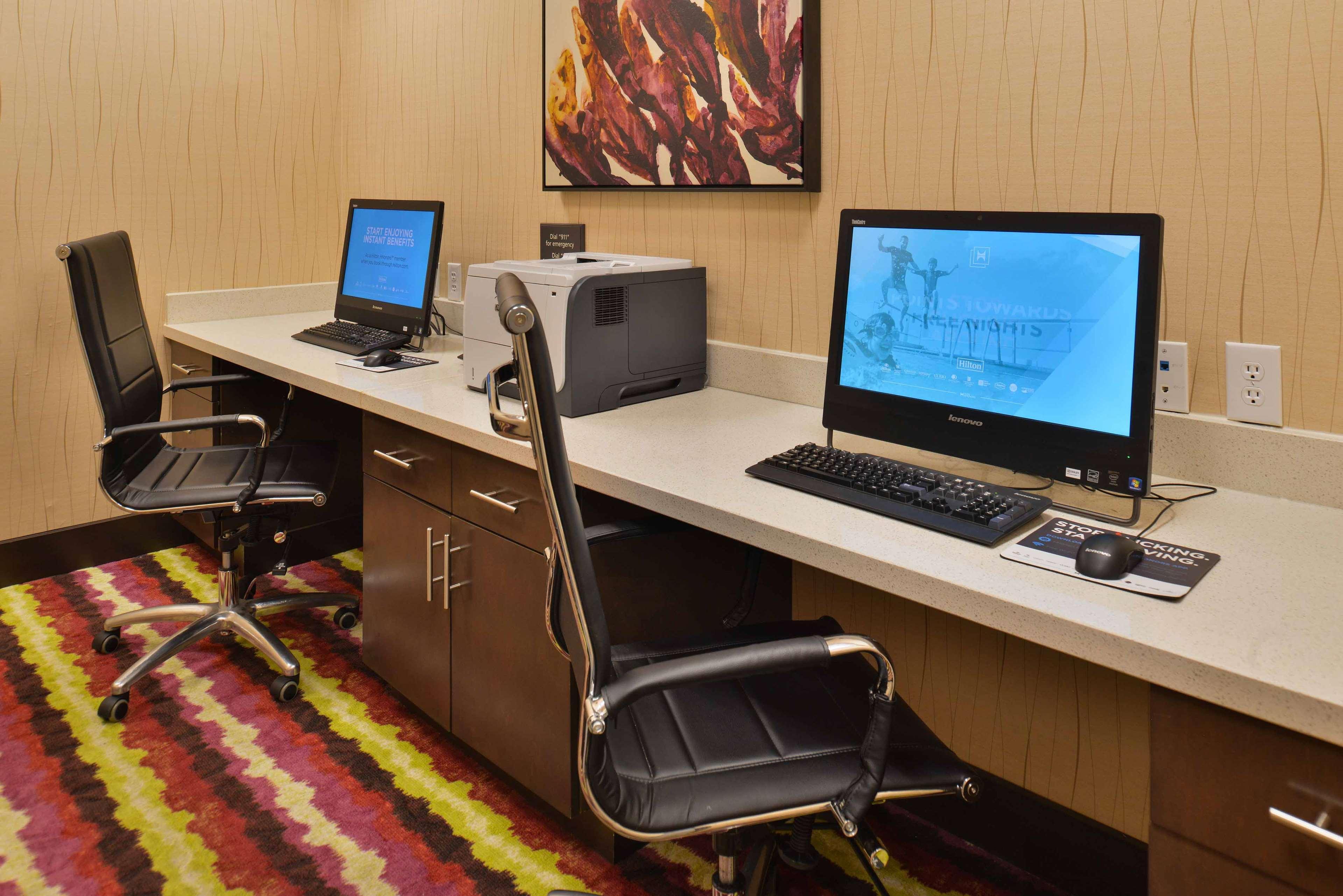 Hampton Inn & Suites Dallas Market Center Eksteriør billede