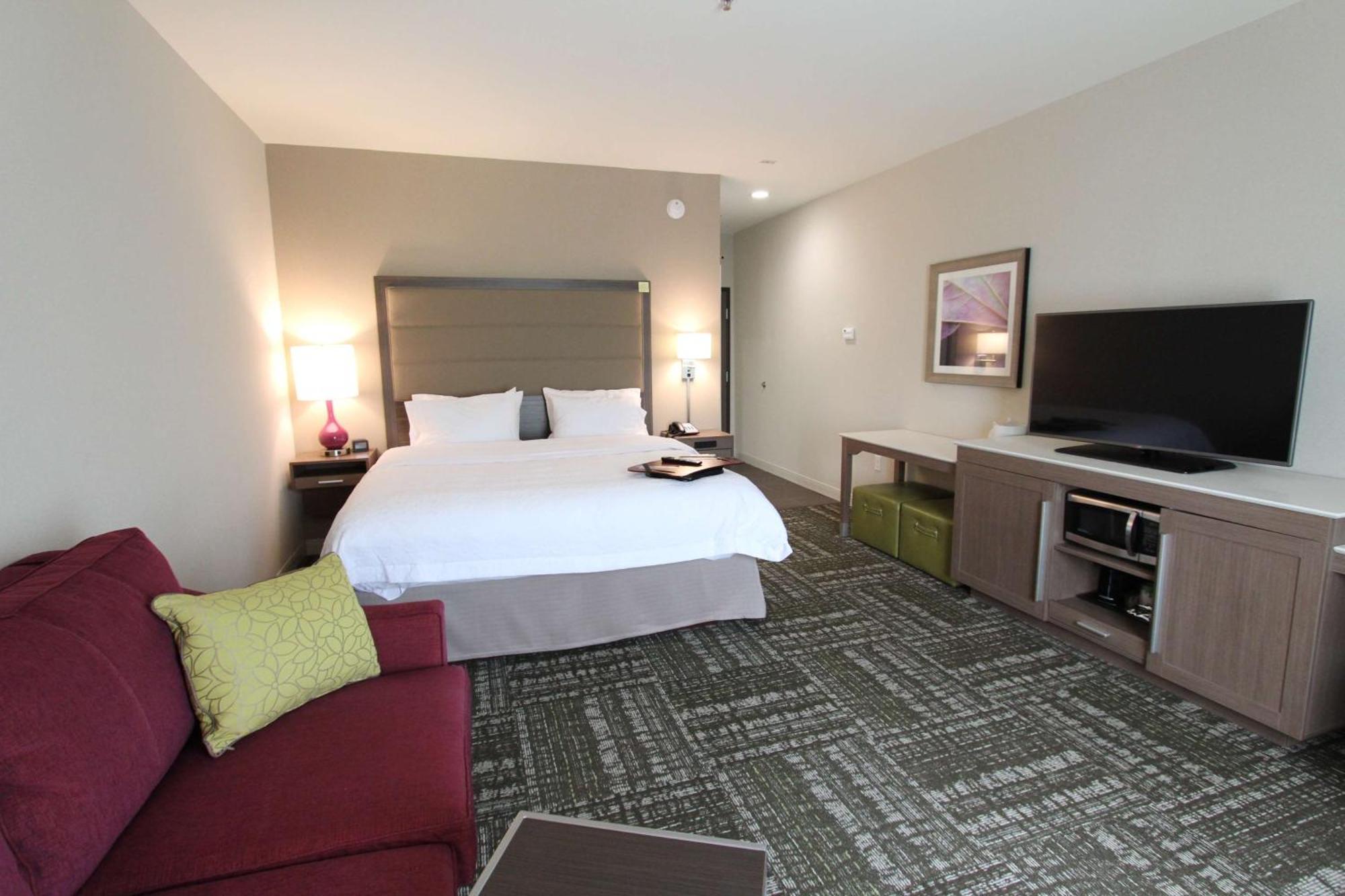 Hampton Inn & Suites Dallas Market Center Eksteriør billede